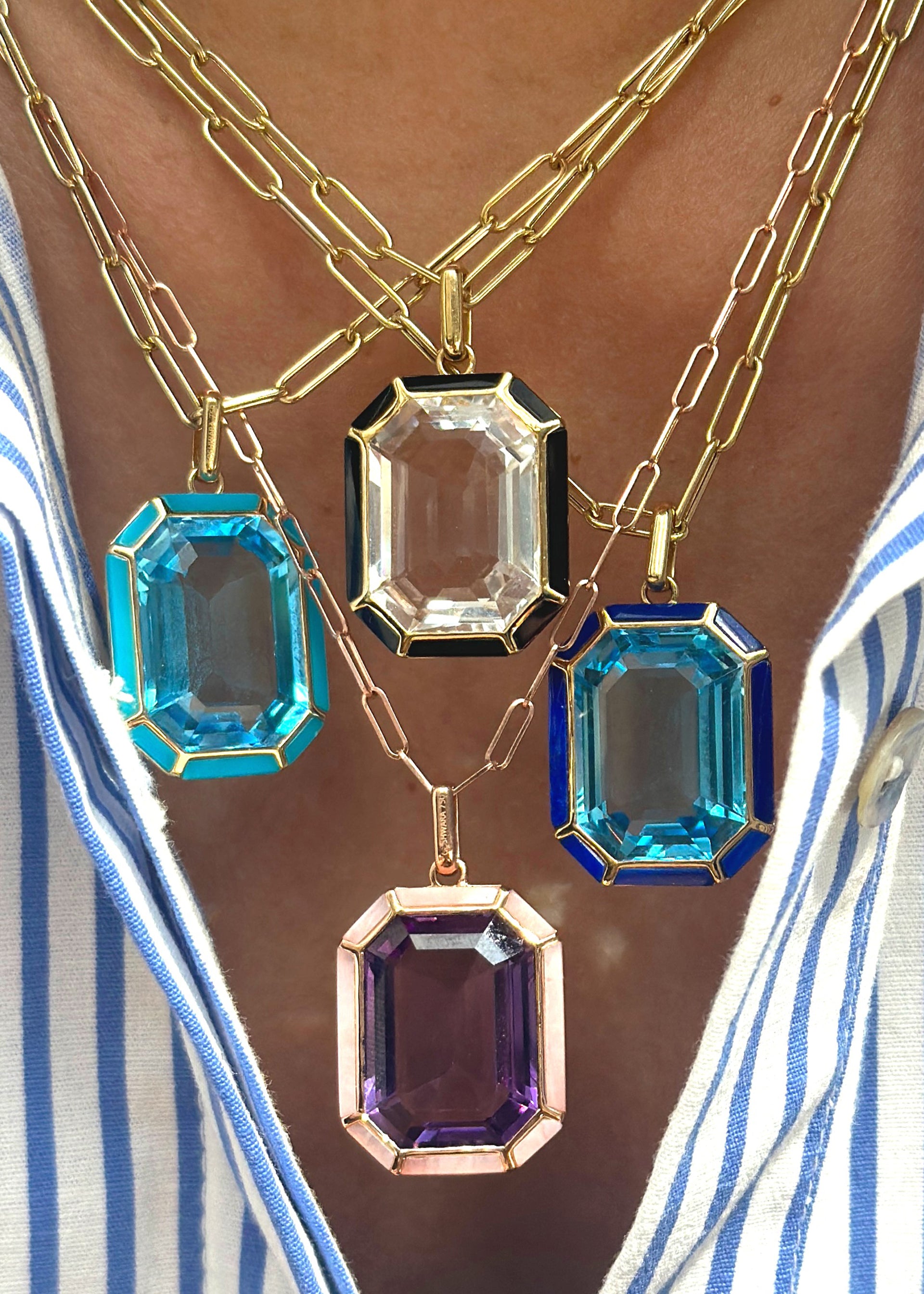 Yellow gold-Blue Topaz with Lapis