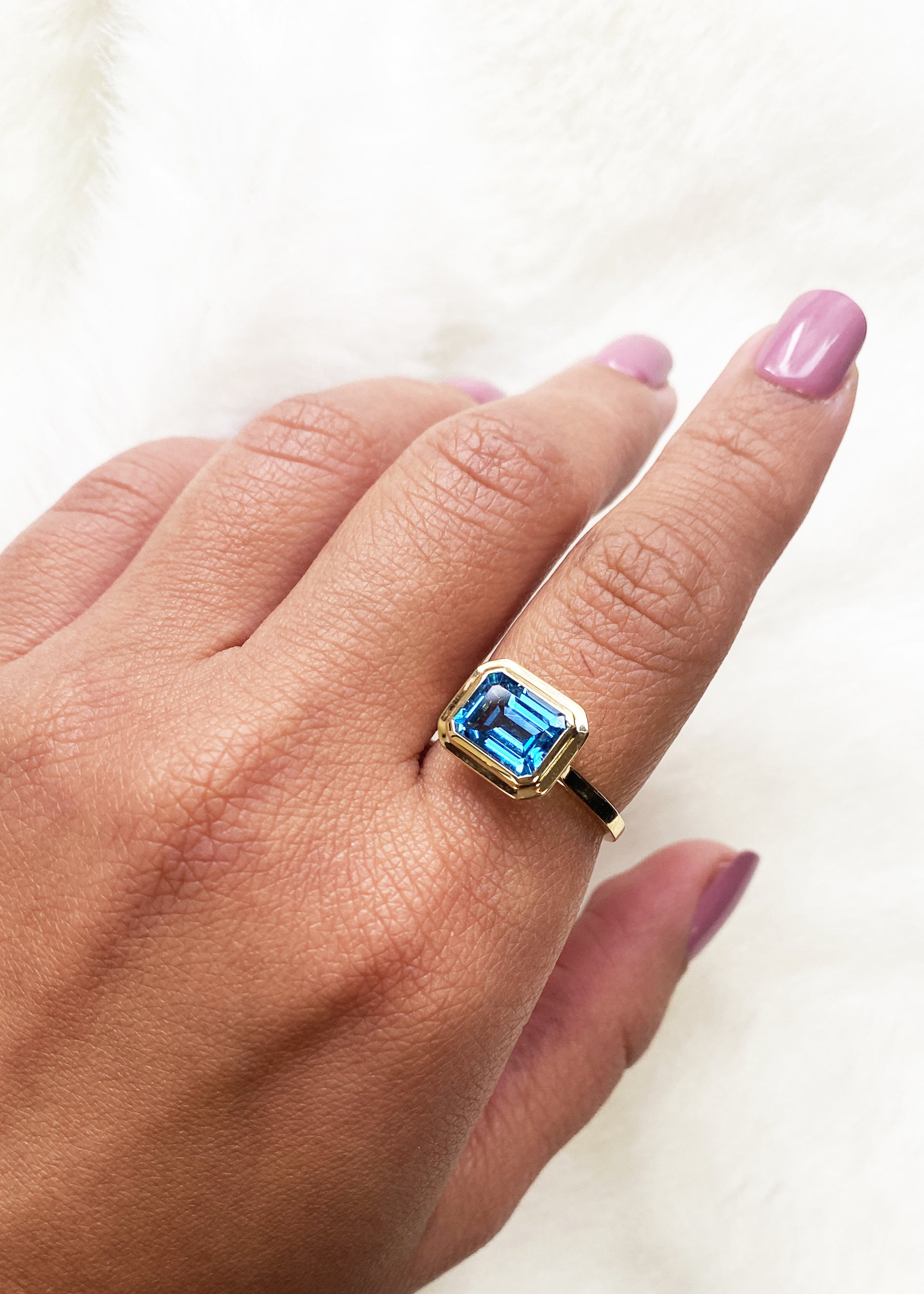 Yellow gold-Blue Topaz