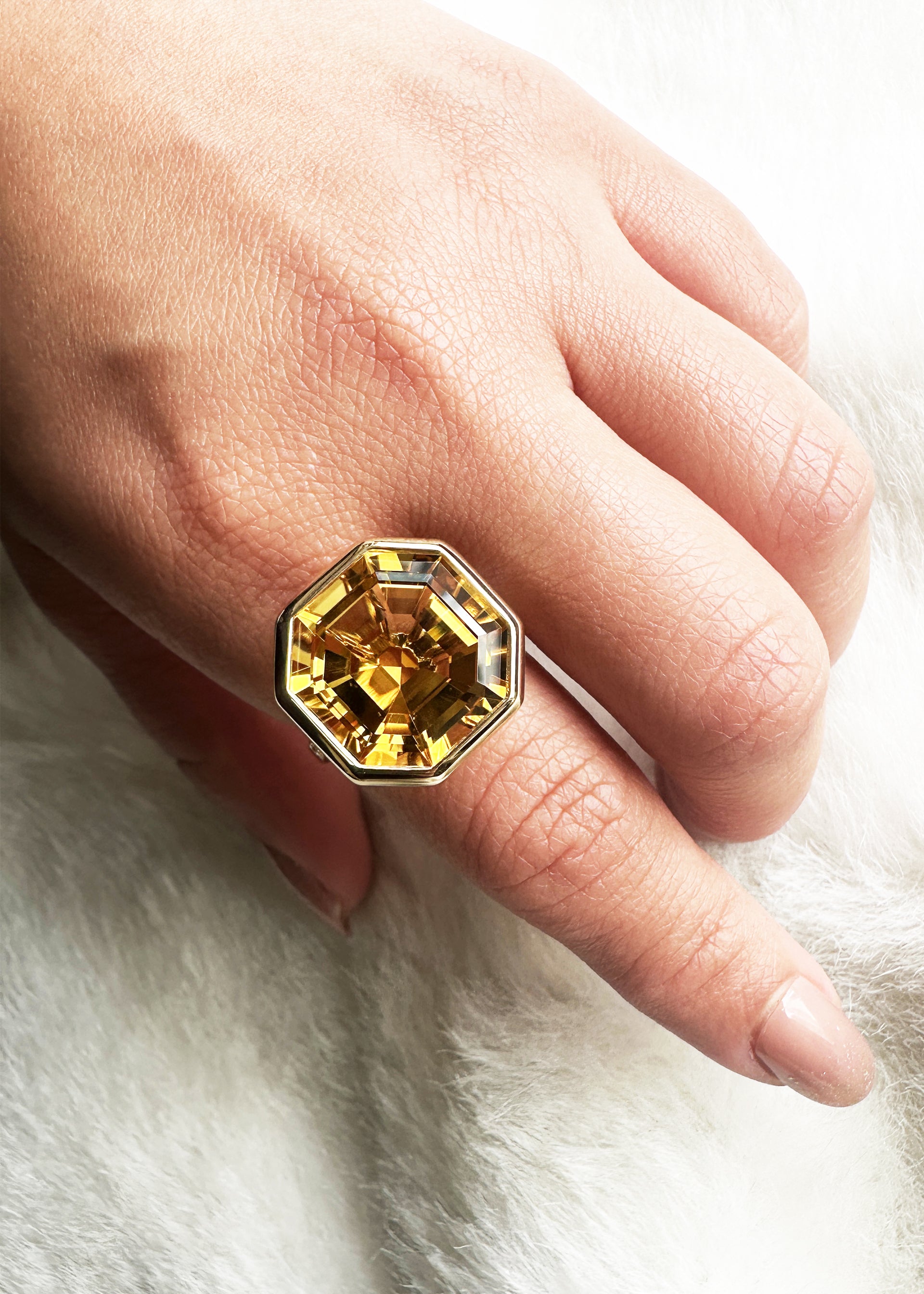 Yellow gold-Citrine