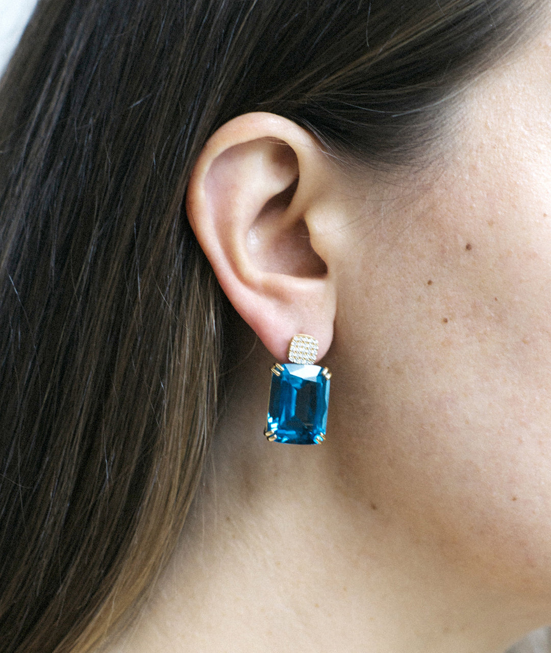 Yellow gold-London Blue Topaz