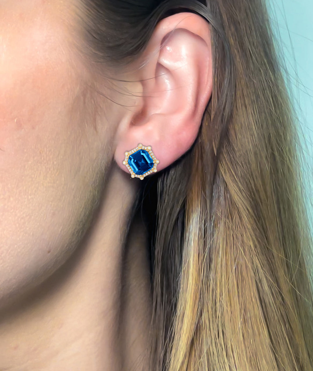 Yellow gold-London Blue Topaz