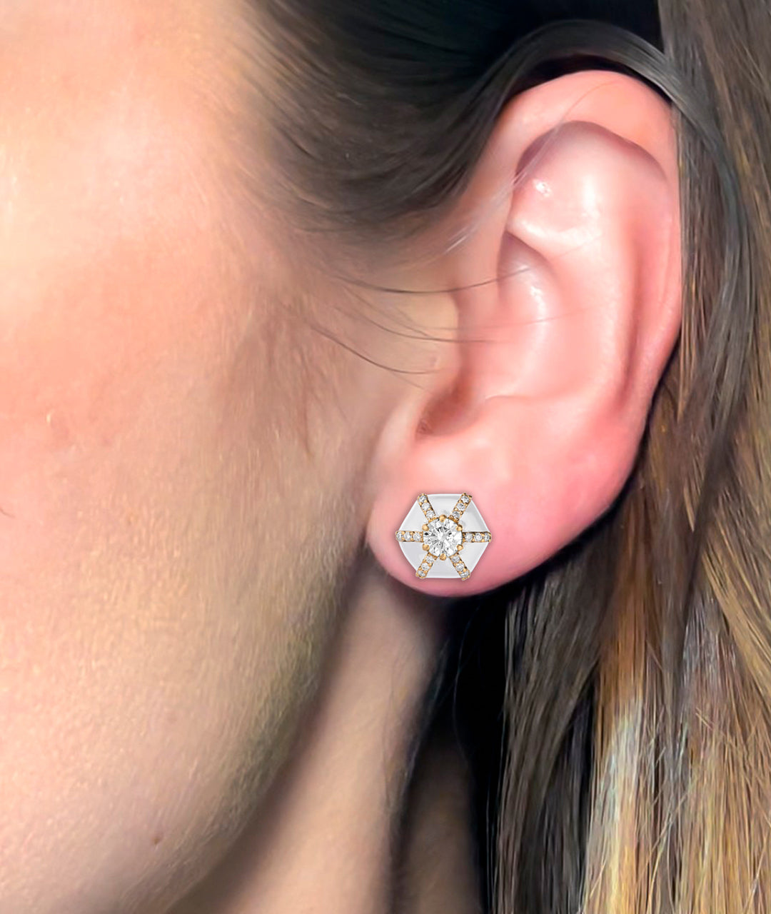 Yellow gold-Diamond with White Enamel