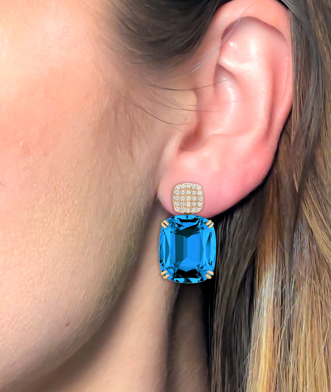 Yellow gold-London Blue Topaz