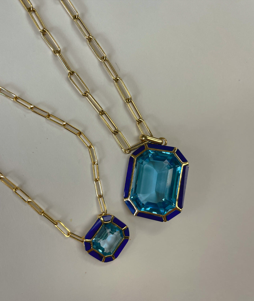 Yellow gold-Blue Topaz with Lapis