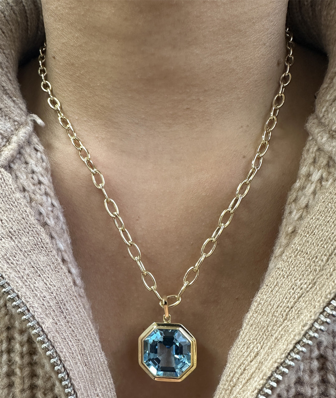 Yellow gold-Blue Topaz
