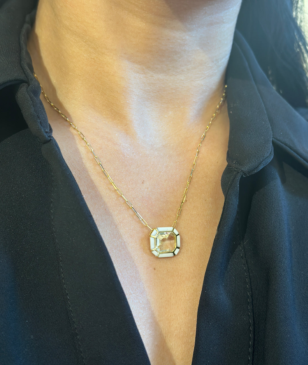 Yellow gold-Rock Crystal with White Agate