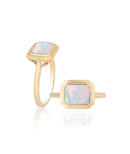 Yellow gold-Opal