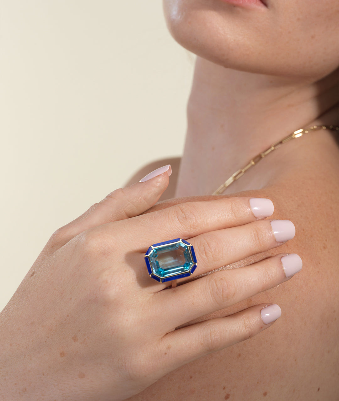 Yellow gold-Blue Topaz with Lapis