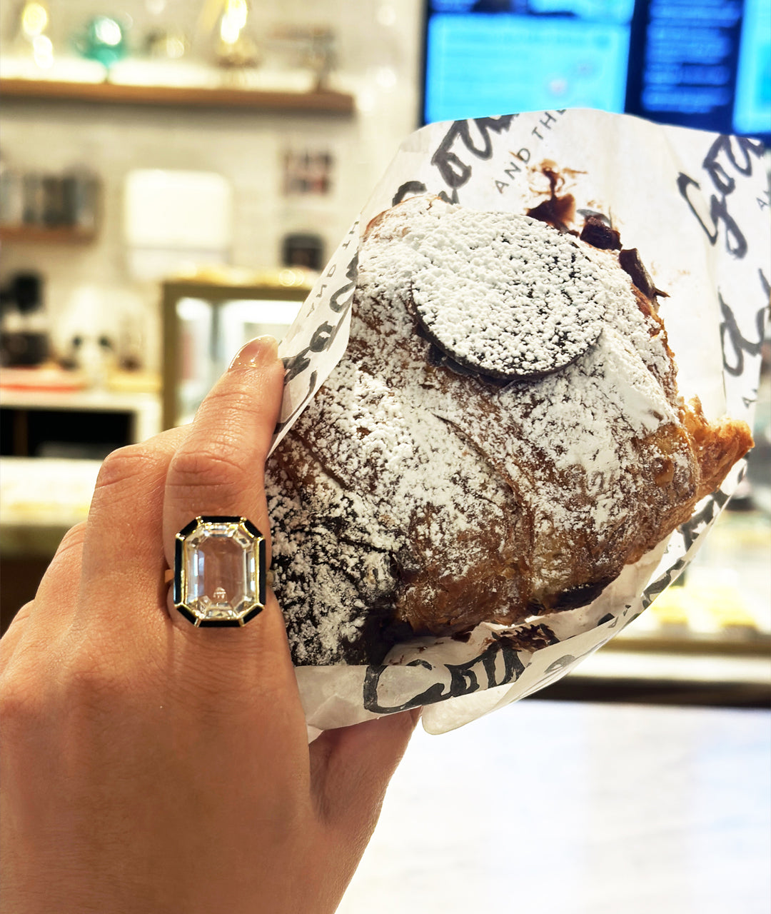 Yellow gold-Rock Crystal with Onyx