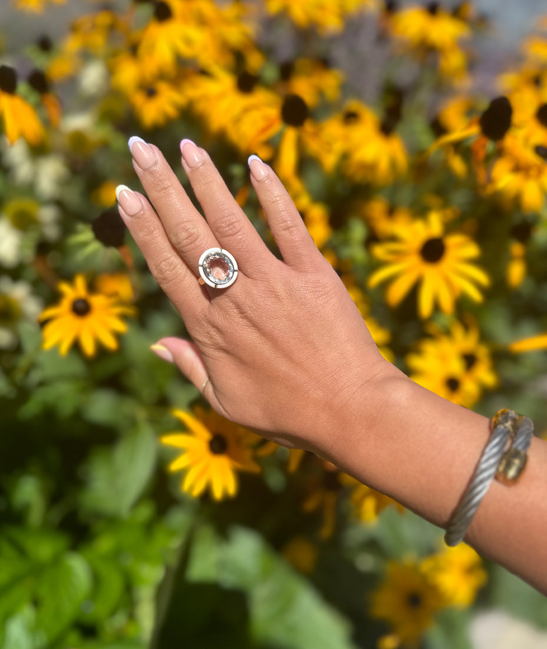 Yellow gold-Rock Crystal with White Agate