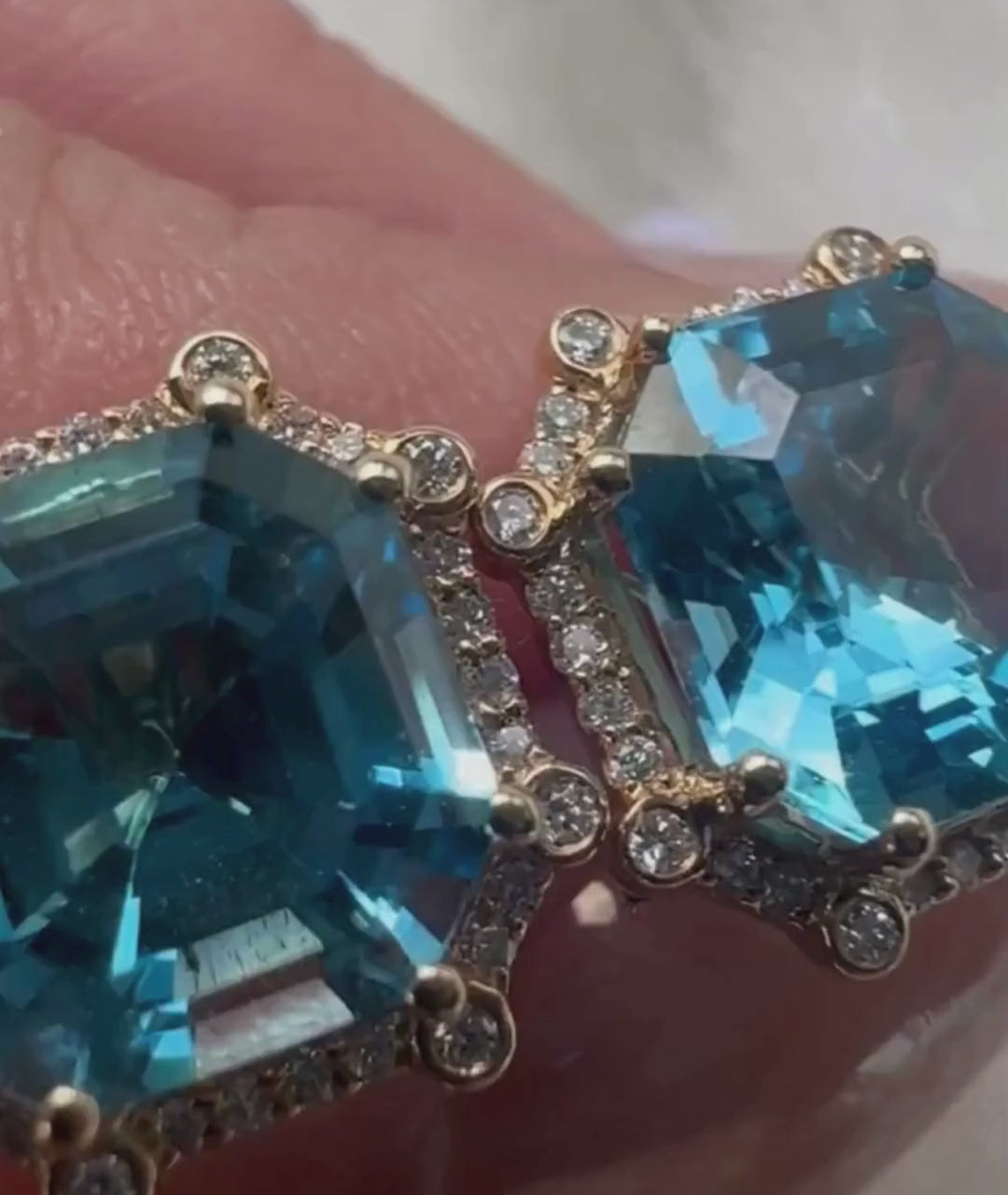 Yellow gold-Blue Topaz