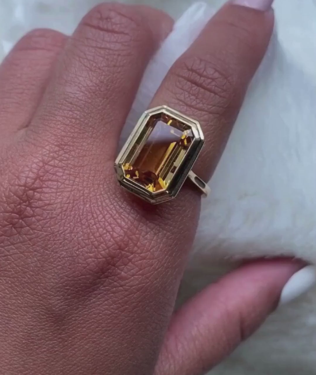 Yellow gold-Citrine