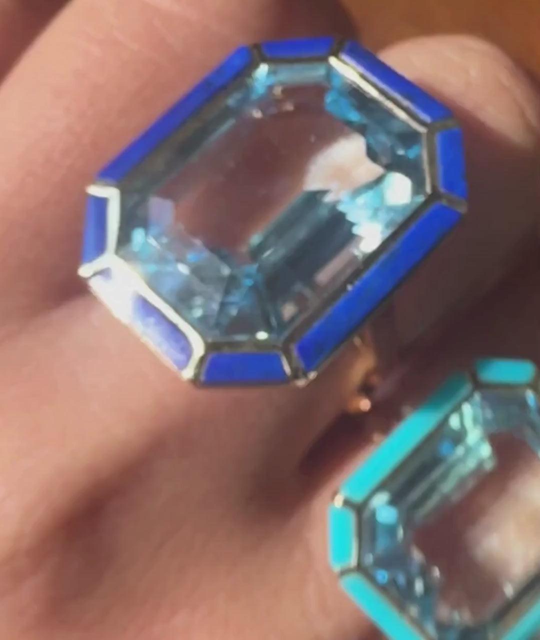 Yellow gold-Blue Topaz with Lapis