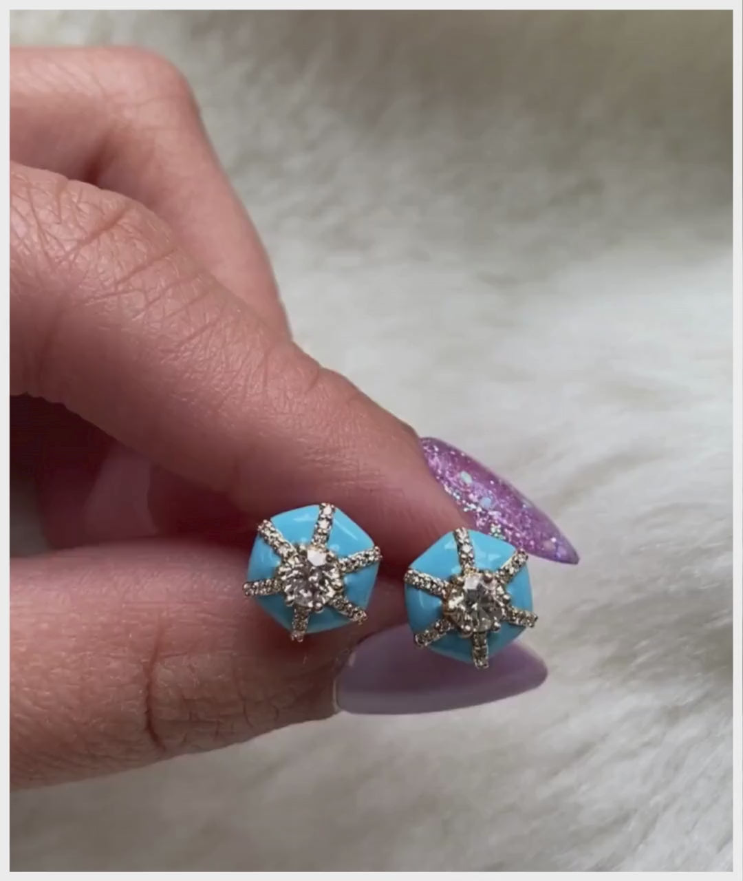 Yellow gold-Diamond with Turquoise Enamel