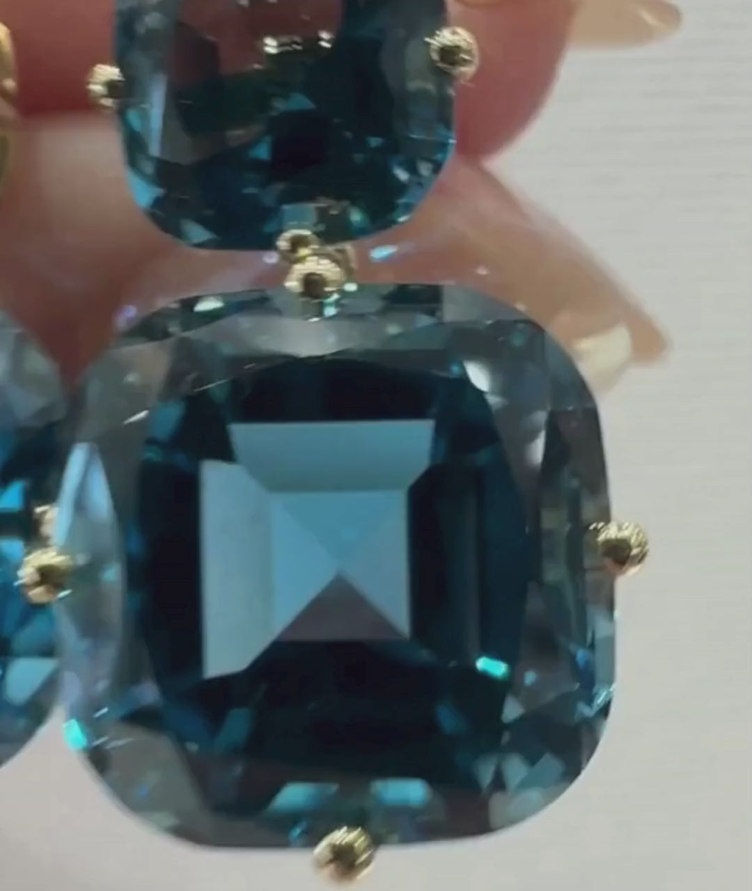 Yellow gold-London Blue Topaz