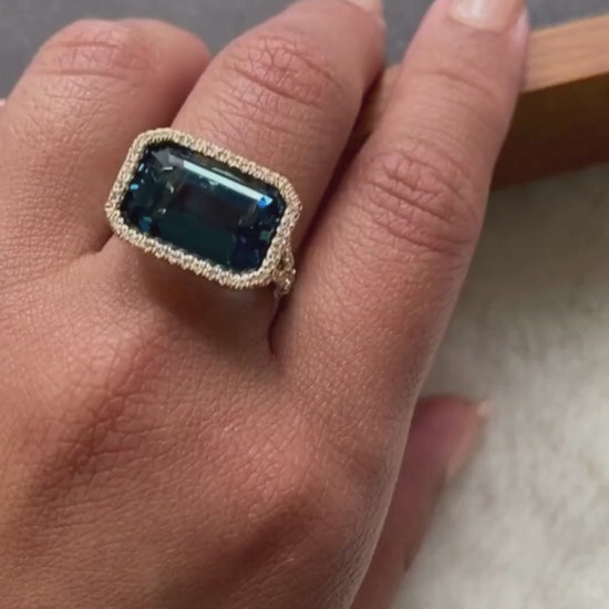 Yellow gold-London Blue Topaz