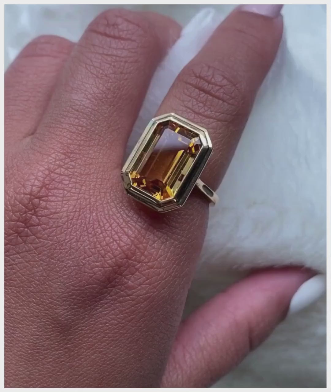 Yellow gold-Citrine